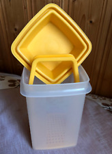 Tupper Pikantus Gurkenlift Gurkenheber Oliven  neuwertig Retro gelb