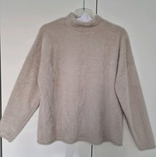 Kuschelpullover – One Size (ca. 40–42) – flauschig – beige