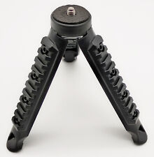 Mini Tisch Stativ M6 (ca6mm) Gewinde Dreibein ausklappbar,11cm Höhe,für Foto,LED