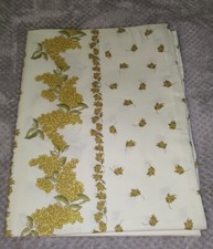 Schöner Bettbezug, sehr helles gelb mit hübschen Blumenmuster, DDR ?