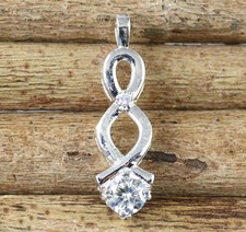 1.06 Karat Weiß Diamant