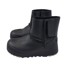 UGG Classic StreetScape Boot