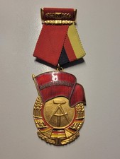 DDR Medaille Orden Banner der Arbeit Stufe 1 mit Interimspange Badge C009