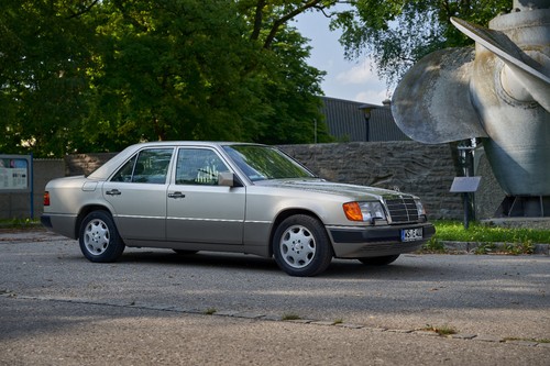 Mercedes 400e w124 - •, 110'km