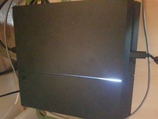 Playstation 4 (1TB) + Razer