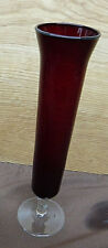 13625. Schmale Glas Vase   rot