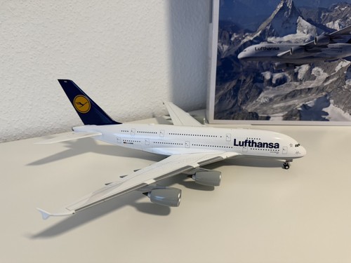 200 lufthansa airbus a380 - lufthansa,