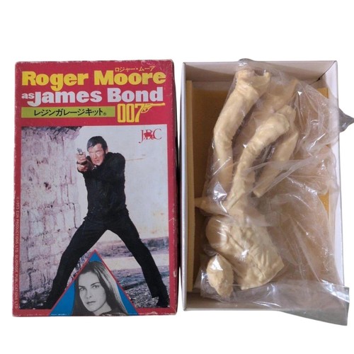 James bond 007 - bond, moore