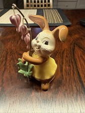 Goebel Figur „Osterhase mit
