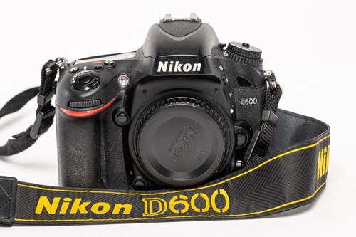 Nikon d600 mp - 24,3, fx