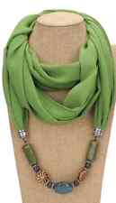 Schmuck Schal Schmuckschal hellgrün uni Loopschal Loop Halskette Schmucksteine