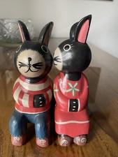 2 Osterhasen, Holzfigur, Hasenpaar, Deko Ostern.Dachbodenfund.