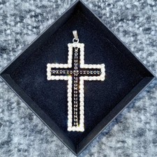 GROSSER KREUZANHÄNGER MIT STRASSSTEINEN