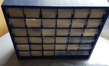 Ü Ei Spielzeug in zwei