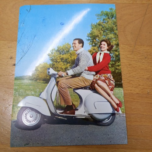 Vespa piaggio postkarte - vespa,