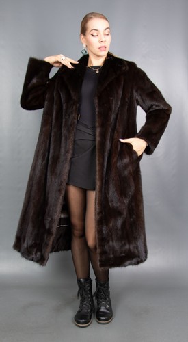18976d glamorous real - glamorous,