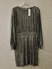 Wunderschönes Kleid der Marke