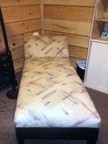 Chaise lounge chair - chaise,