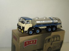 1:43 Altaya, Berna D330 Milchtankwagen, Oldtimer LKW
