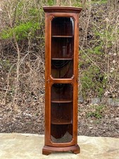 Barock Stil Eckvitrine