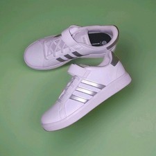 NEU Adidas Grand Court Sneaker