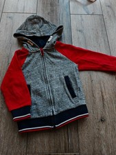 Pullover / Sweatjacke Gr. 104