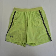UNDER ARMOUR Shorts Medium