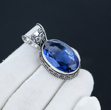 Tansanit Edelstein Designer