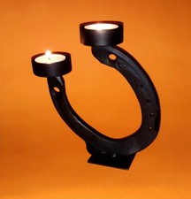 Kerzenständer aus Hufeisen für 2 Teelichter oder Kerzen schwarz matt