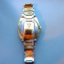 Quartz HERREN ARMBANDUHR, TISSOT, Datum, neue Batterie, Funkt. mit kl. Probl.