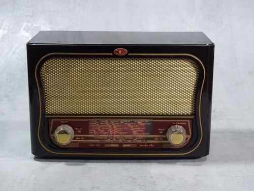 Altes röhrenradio mit - altes,