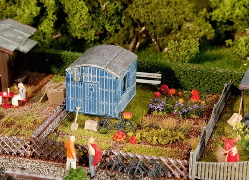Schrebergarten mit bauwagen - schrebergarten,