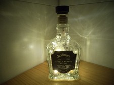 Jack Daniels Single Barrel mit LED-Beleuchtung Whiskey leer Batteriebetrieb