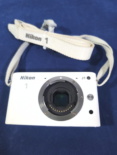 Nikon nur gehäuse - -,