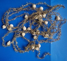 Alter  Tinsel mit kleinen Glöckchen aus Watte, 560 cm (# 17455)