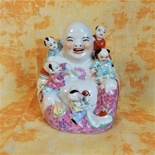 Lachender Porzellan Buddha mit 5 Kinder