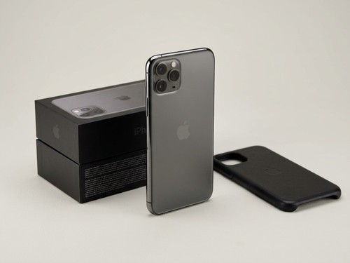 Apple iphone pro a2215 - apple,