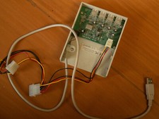 4-fach-USB-Hub für Einbau in 3,5-Zoll-Laufwerksschacht