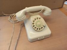 W48 Telefon, elfenbein mit Kapseln und original-Kabeln