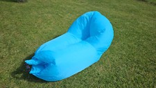 Air Lounger mit Kopfteil, blaues Luftsofa, fast wie neu, in hellblau