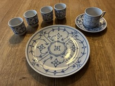 Konvolut Strohblume Indisch Blau 4Eierbecher, 1  Desertteller, 1 Mokkatasse m U.