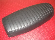 schöne Sitzbank neuer Sitzbankbezug Blech überholt MZ TS 125 150