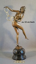 Große bronze statue - bronze, magic