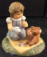 Berta Hummel BH 142 Tea Party