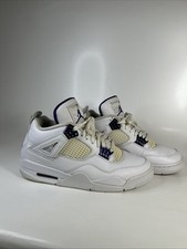 Size 9 - Jordan 4 Retro Mid