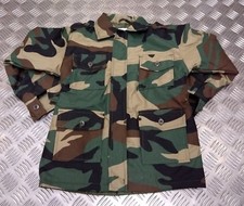 Kinder Army Combat Aktion Stil