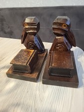 Buchhalter Dekoration Zwei Storch Figure Mit Buch Aus Holz  Form Geschnitzt. 