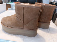 UGGCLASSIC MINI PLATFORM -