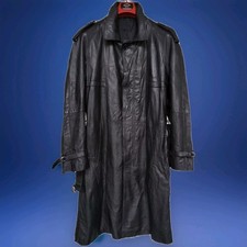 LEDERMANTEL XXL SCHWARZ VINTAGE SCHULTERKLAPPEN ZEITLOS STILVOLL NEUWERTIG