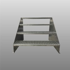 4-stufige Stahltreppe